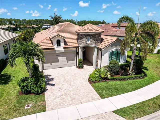 9327  Woodhurst  DR, Naples, FL 34120