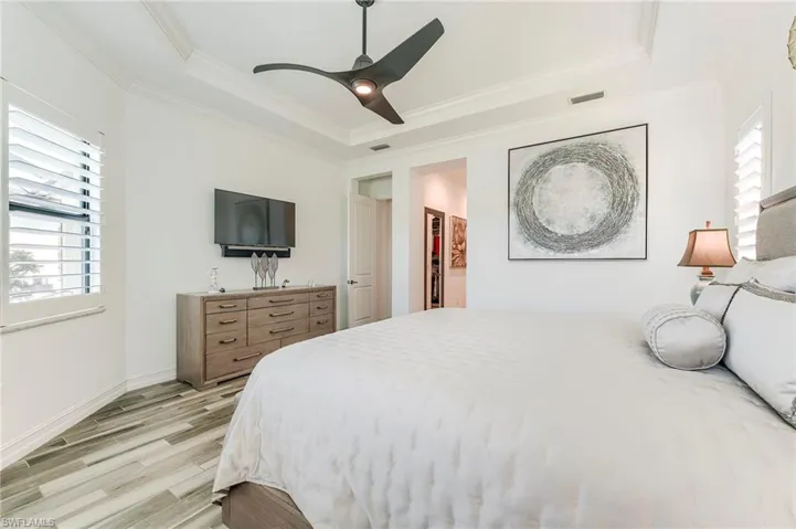 9327  Woodhurst  DR, Naples, FL 34120
