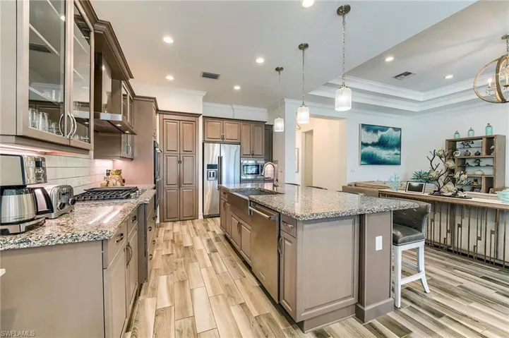 9327  Woodhurst  DR, Naples, FL 34120