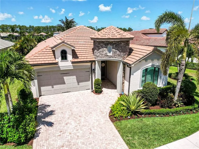9327 Woodhurst Dr, Naples, Florida 34120