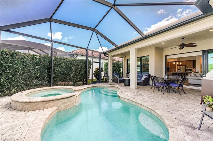 9327  Woodhurst  DR, Naples, FL 34120