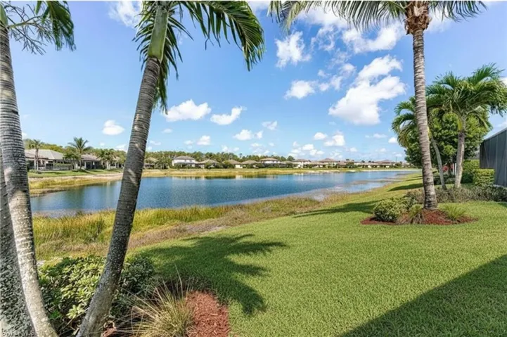 9327  Woodhurst  DR, Naples, FL 34120