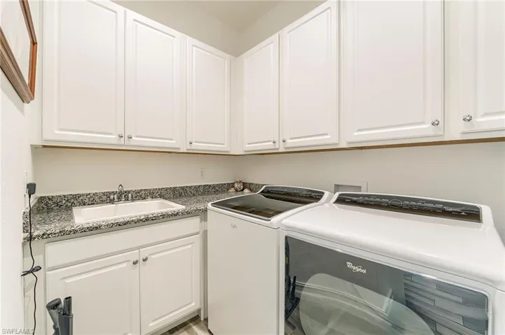 9327  Woodhurst  DR, Naples, FL 34120
