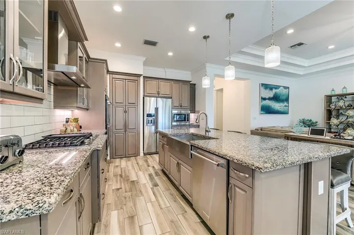 9327  Woodhurst  DR, Naples, FL 34120