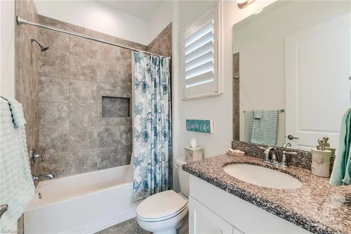 9327  Woodhurst  DR, Naples, FL 34120