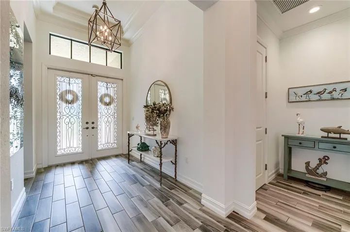 9327  Woodhurst  DR, Naples, FL 34120