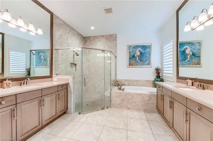 9327  Woodhurst  DR, Naples, FL 34120