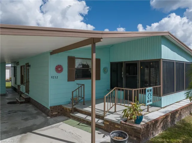9232  Caloosa  DR, North Fort Myers, FL 33903