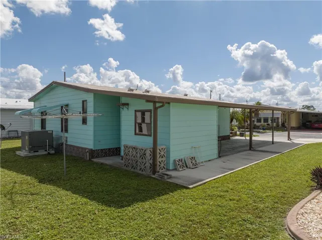 9232  Caloosa  DR, North Fort Myers, FL 33903