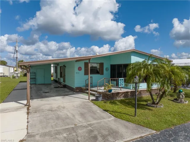 9232  Caloosa  DR, North Fort Myers, FL 33903