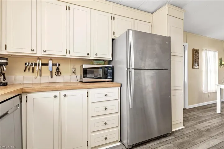9232  Caloosa  DR, North Fort Myers, FL 33903