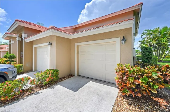 2555  Aspen Creek  LN, Naples, FL 34119