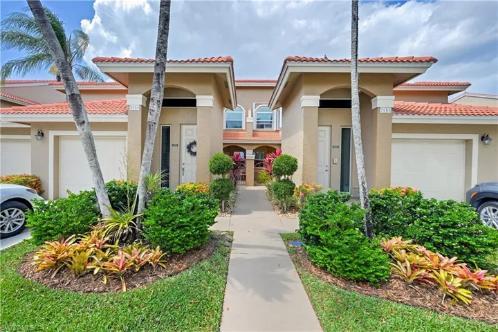 2555  Aspen Creek  LN, Naples, FL 34119