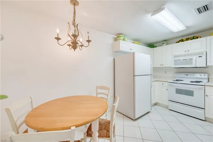 2555  Aspen Creek  LN, Naples, FL 34119