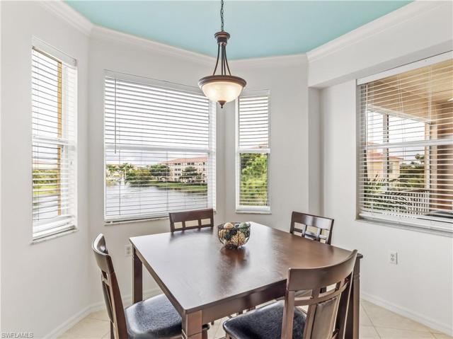 Eat-in breakfast nook with lake views