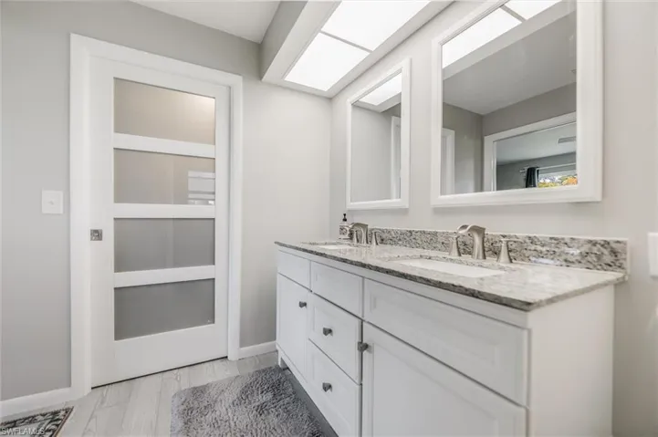 1575  Olmeda  WAY, Fort Myers, FL 33901