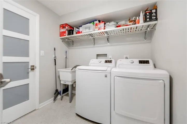 1575  Olmeda  WAY, Fort Myers, FL 33901