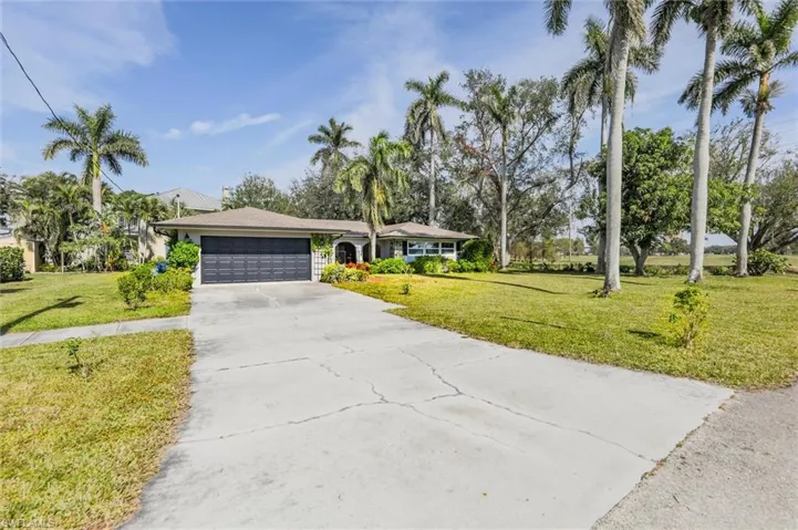 1575  Olmeda  WAY, Fort Myers, FL 33901