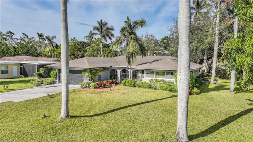 1575  Olmeda  WAY, Fort Myers, FL 33901