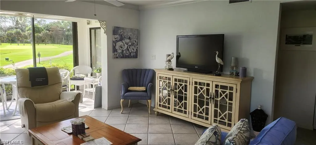 219 Fox Glen Dr 1107, Naples, Florida 34104
