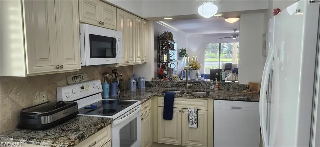 219 Fox Glen Dr 1107, Naples, Florida 34104