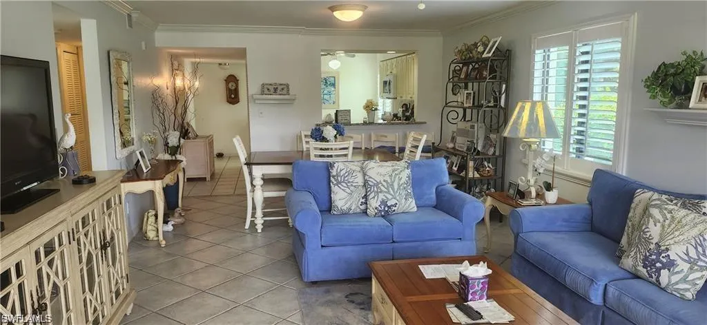 219 Fox Glen Dr 1107, Naples, Florida 34104
