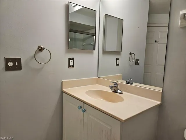 9055  Colby  DR, Fort Myers, FL 33919