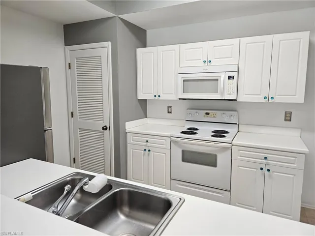 9055  Colby  DR, Fort Myers, FL 33919