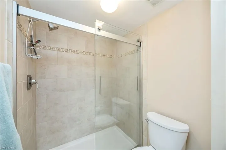 5950  Amherst  DR, Naples, FL 34112