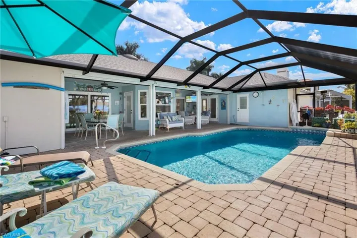 Huge pavers sundeck, outdoor shower & more!