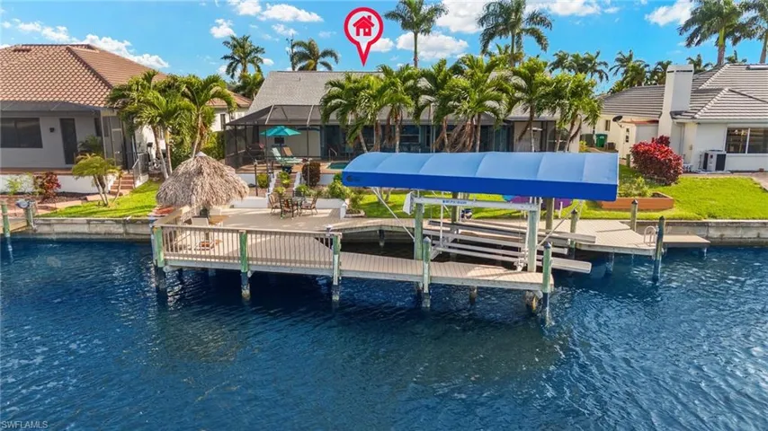 Huge pavers sundeck, outdoor shower & more!