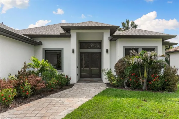 223 1st St Sw, Naples, Florida 34117