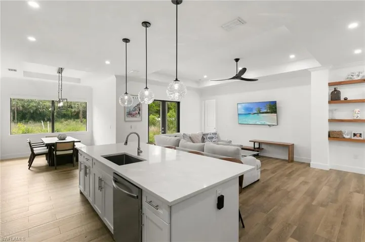 223 1st St Sw, Naples, Florida 34117