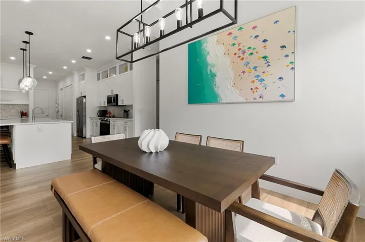 223 1st St Sw, Naples, Florida 34117