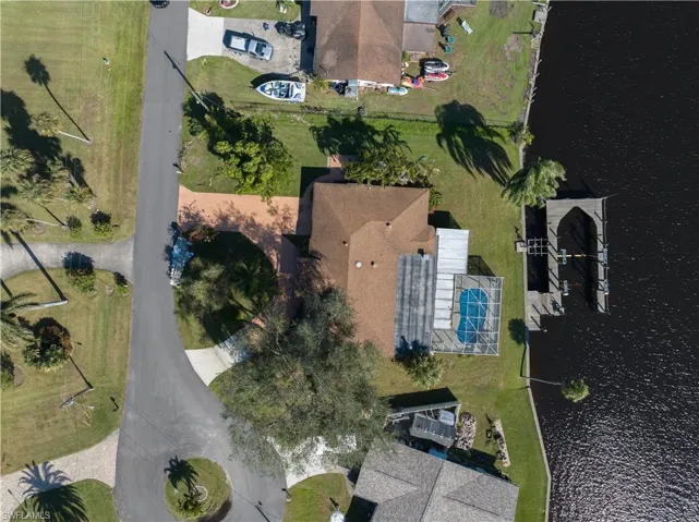 Birds eye view of property