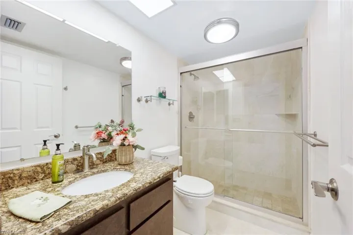 2nd bathroom
