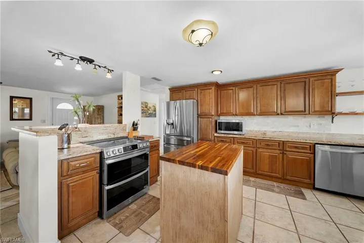 4320 Gulf Cir, North Fort Myers, Florida 33903