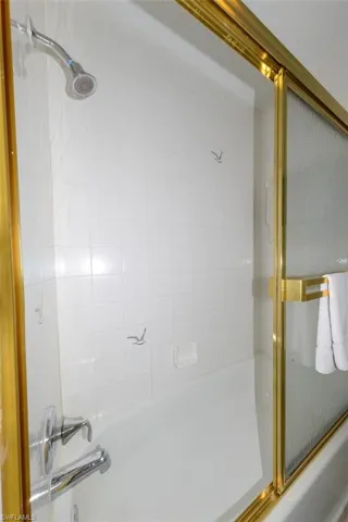 Full tub and shower in primary bathroom