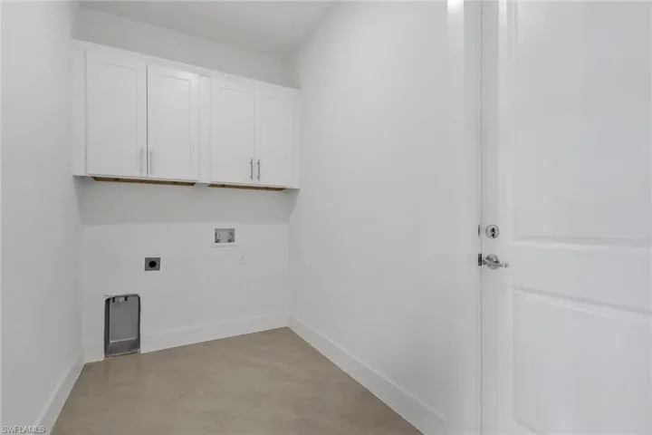 411 Ne 7th Ter, Cape Coral, Florida 33909