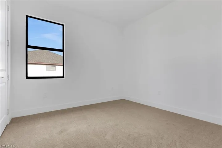 411 Ne 7th Ter, Cape Coral, Florida 33909