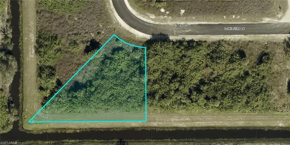 536  Lone Star  LN, Lehigh Acres, FL 33974