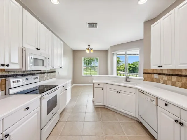 13860  Avon Park  CIR, Fort Myers, FL 33912