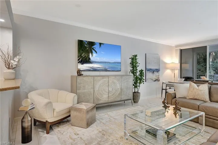 7741 Pebble Creek Cir 102, Naples, Florida 34108
