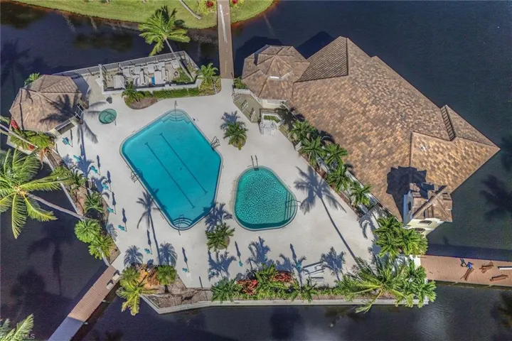 7741 Pebble Creek Cir 102, Naples, Florida 34108