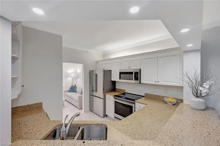 7741 Pebble Creek Cir 102, Naples, Florida 34108