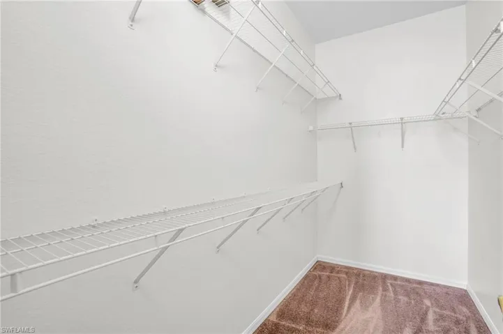 SPACIOUS CLOSET