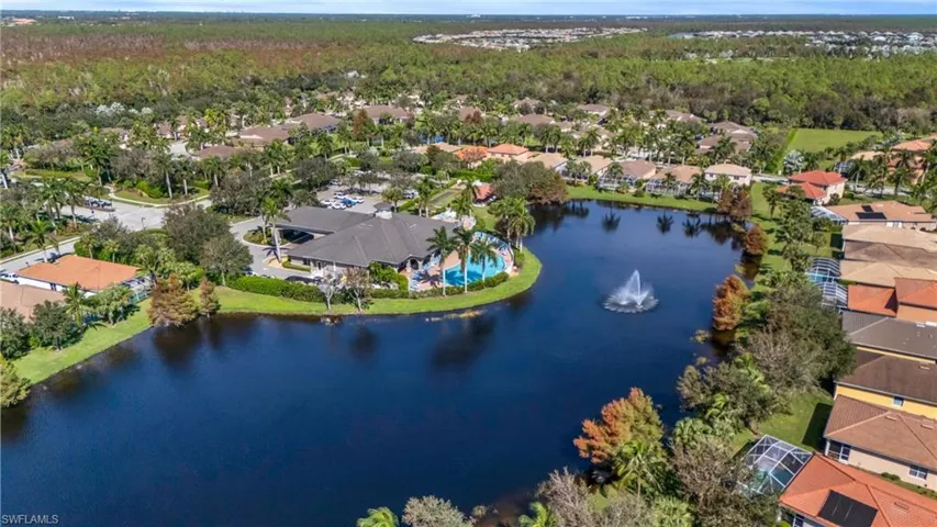 AERIAL VIEWS CLUBHOUSE