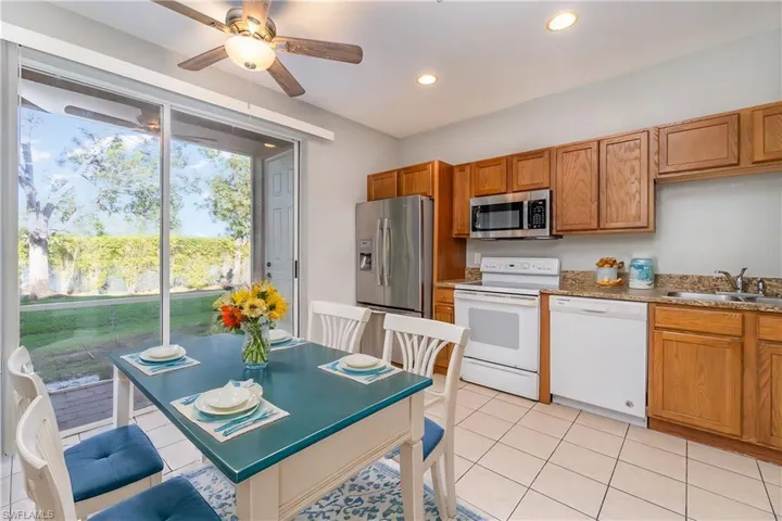 Kitchen photo has been virtually staged