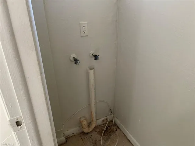 Utility Closet Unit 304