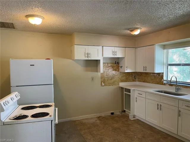 Kitchen Unit 306